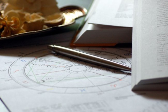 Trigrahi Yog: शनि ग्रह का दुर्लभ त्रिग्रही योग, इन 3 राशियों पर होगी शनि-शुक्र-बुध की कृपा