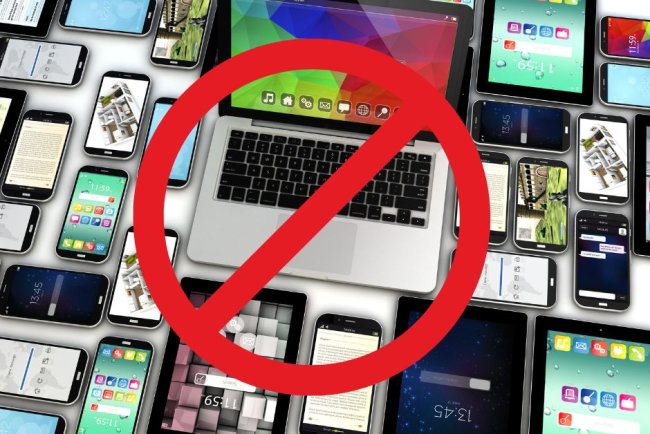 Google: गूगल के एक फैसले से करोड़ों स्मार्टफोन्स हो जाएंगे बेकार! इन Operating Systems में नहीं मिलेगा सपोर्ट