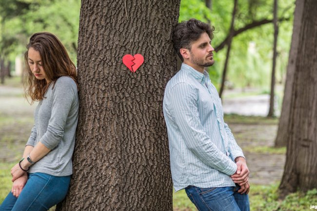 प्यार तो है, फिर भी एक घर में नहीं रहते LAT कपल्स! भारत में बढ़ रहा Living Apart Together का ट्रेंड